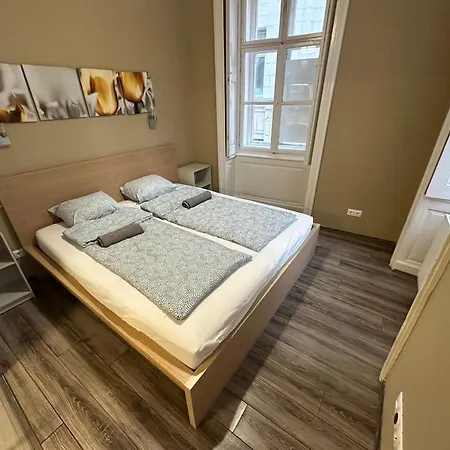 Downtown Life At Vaci Street Apartment